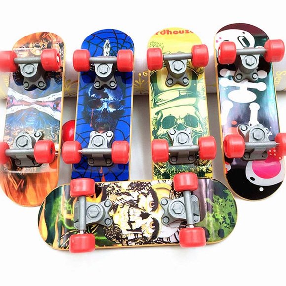 3Pcs 5" Finger Mini Skateboards Blister Randomly Picked Design - Picture 1 of 5